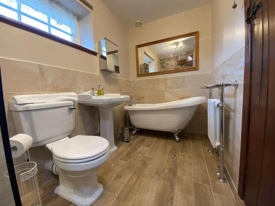 Eco-Friendly Dorset Cottage With Spa Set In Heart Of Countryside Sydling St Nicholas Exterior foto